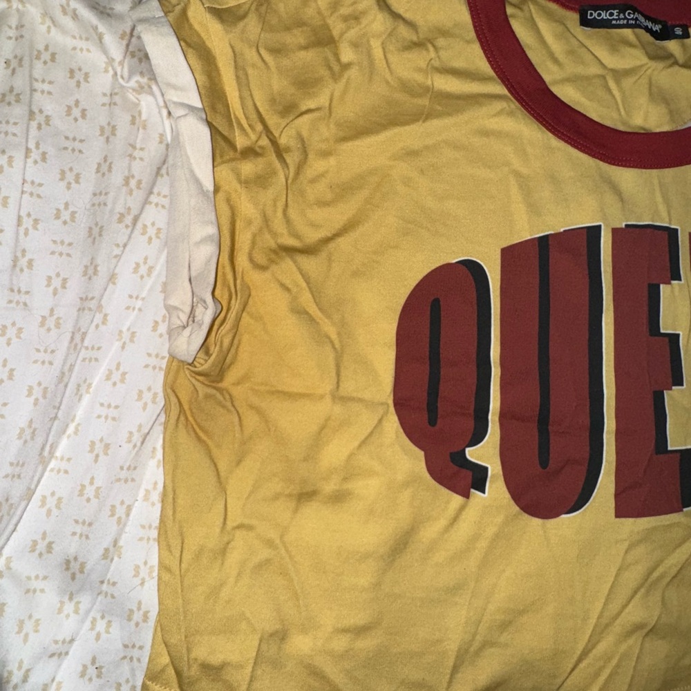 Dolce & Gabbana Yellow and Red Queen Tee - Picture 6 of 11